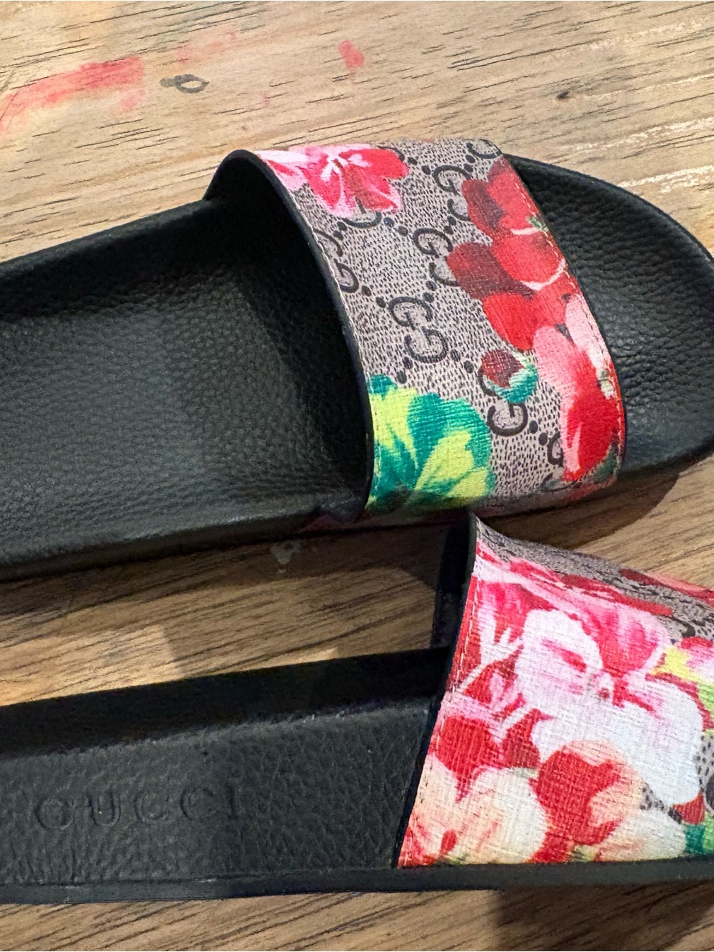 Authentic GUCCI BLOOM SLIDES - Picture 5 of 12
